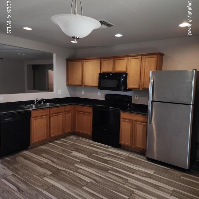 Building Photo - 15864 W Evans Dr