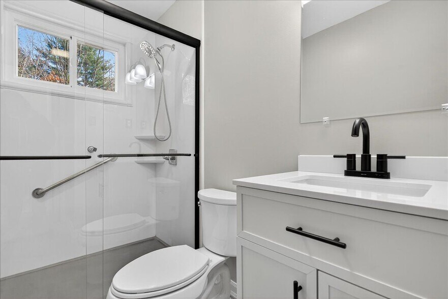 Building Photo - 12 Kristan Dr