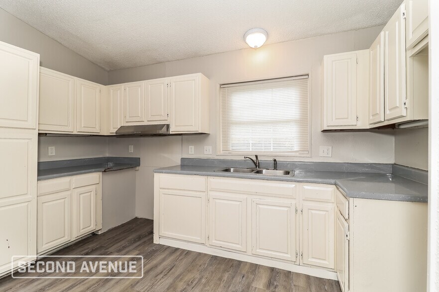 Building Photo - 127 Woodhill St