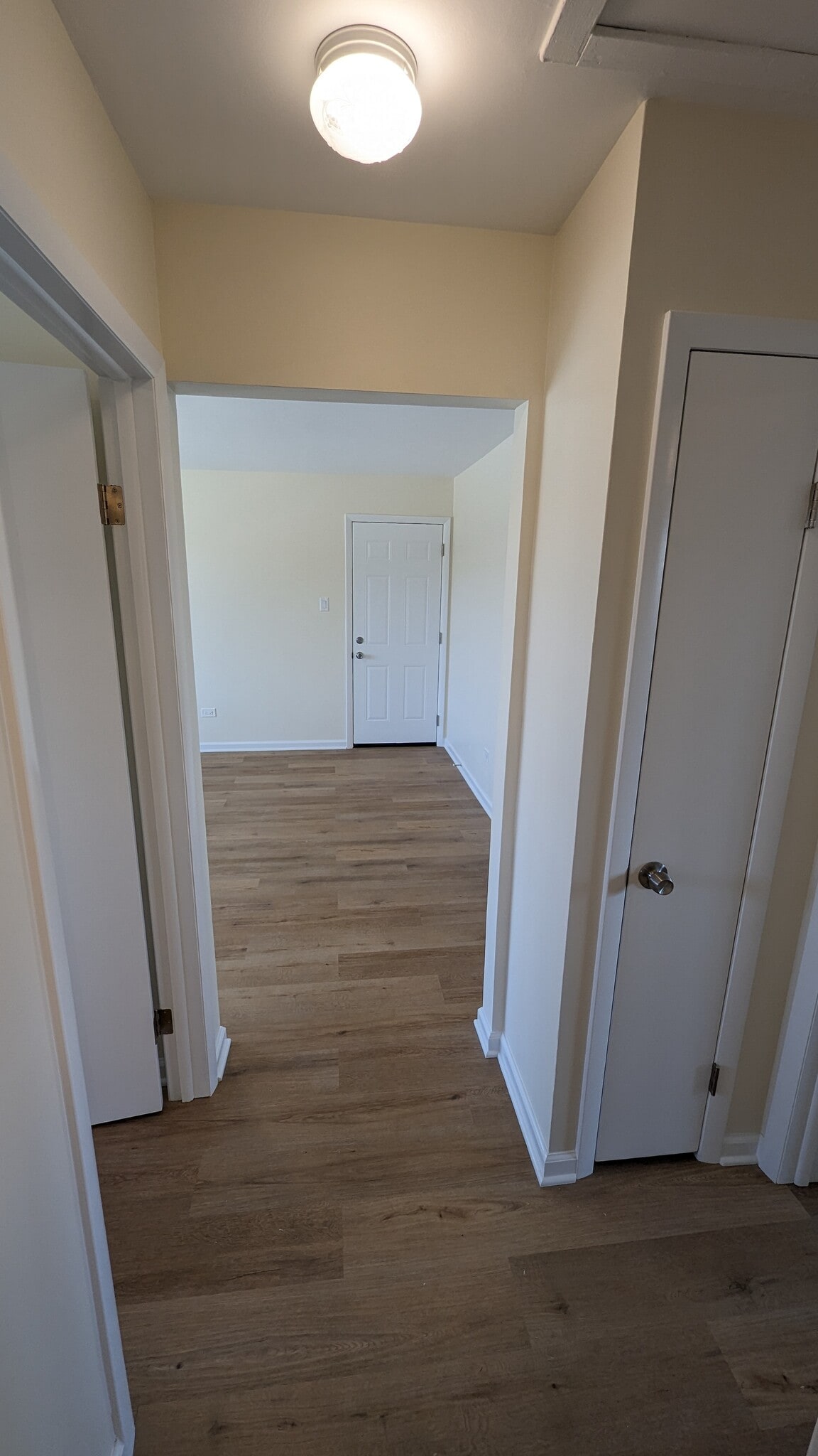 Building Photo - 14475 Jefferson Ave