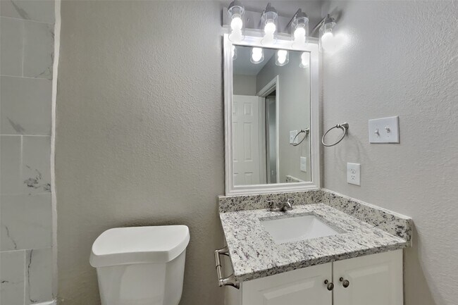 Building Photo - 5010 Diamondcliff Ct