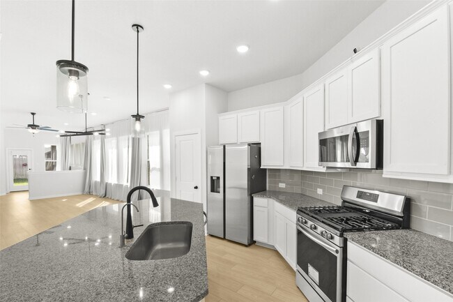 Building Photo - 27127 Butterfly Mint Ln