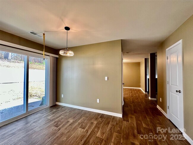 Building Photo - 1210 Leno Ln