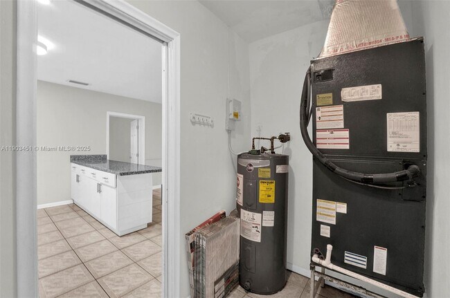 Building Photo - 12193 SW 82nd Ave