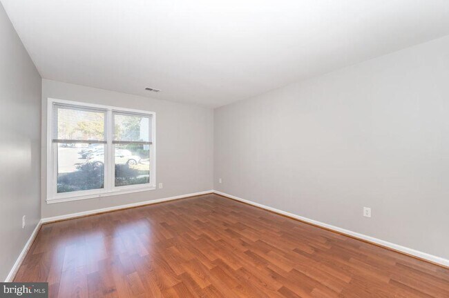 Building Photo - 20507 Shadyside Way