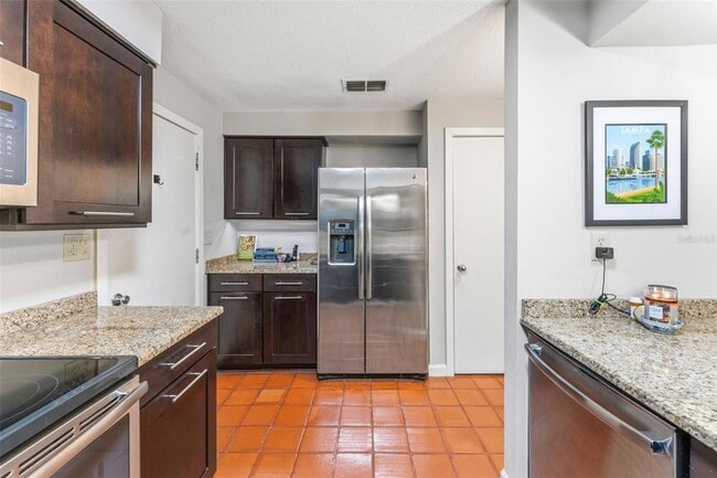 Building Photo - 2979 W Knights Ave