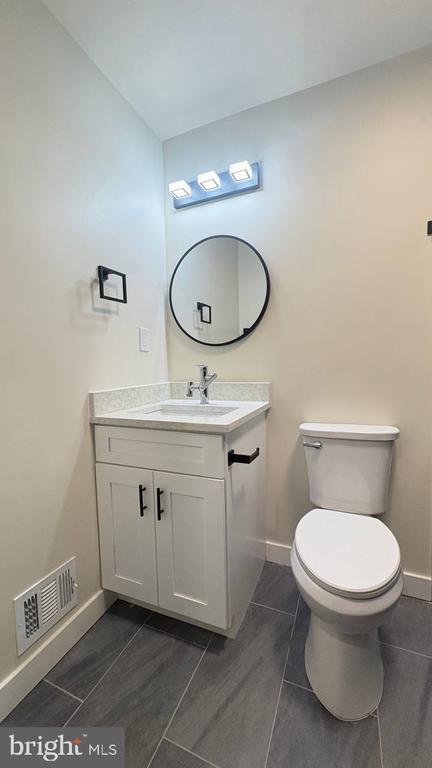 Building Photo - 13223 Hawthorn Ln