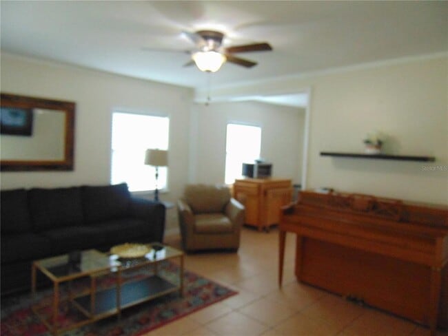 Building Photo - 3215 W Hartnett Ave