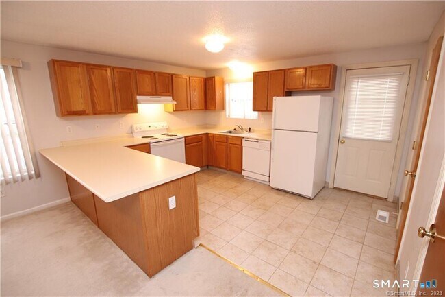 Building Photo - 2 Mulberry Ln