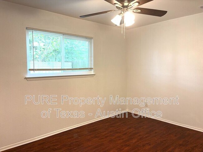 Building Photo - 16005 Stoneham Cir