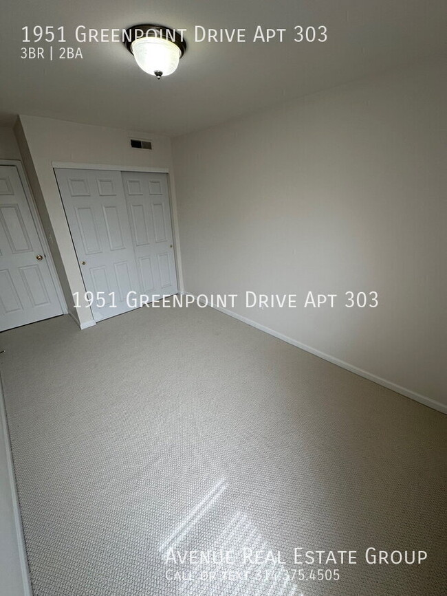 Building Photo - Bright 3-Bed Condo with Modern Updates & P...