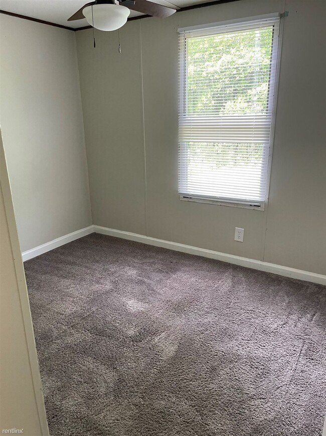 Building Photo - 3 br, 2 bath Mobile Home - 718 Reedy O Smi...
