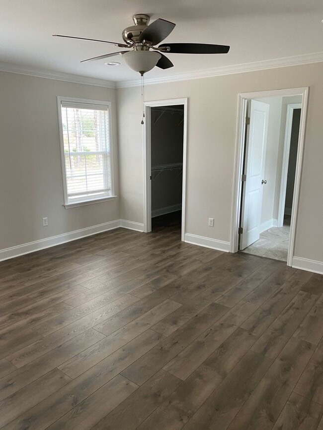 Building Photo - 115 Shumard Ct