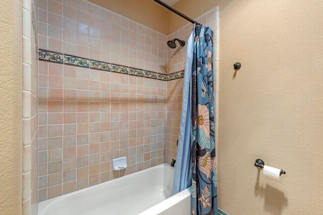 Bath 2 - 2100 Brittany Meadows Dr