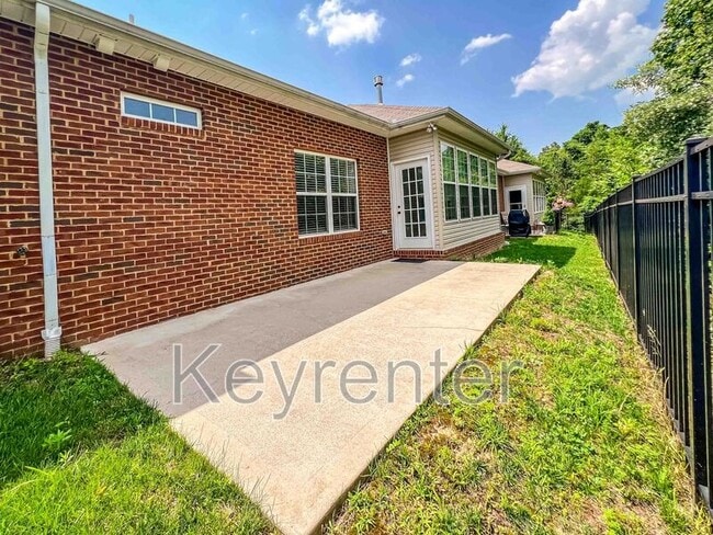 Building Photo - 3610 Wellsburg Way