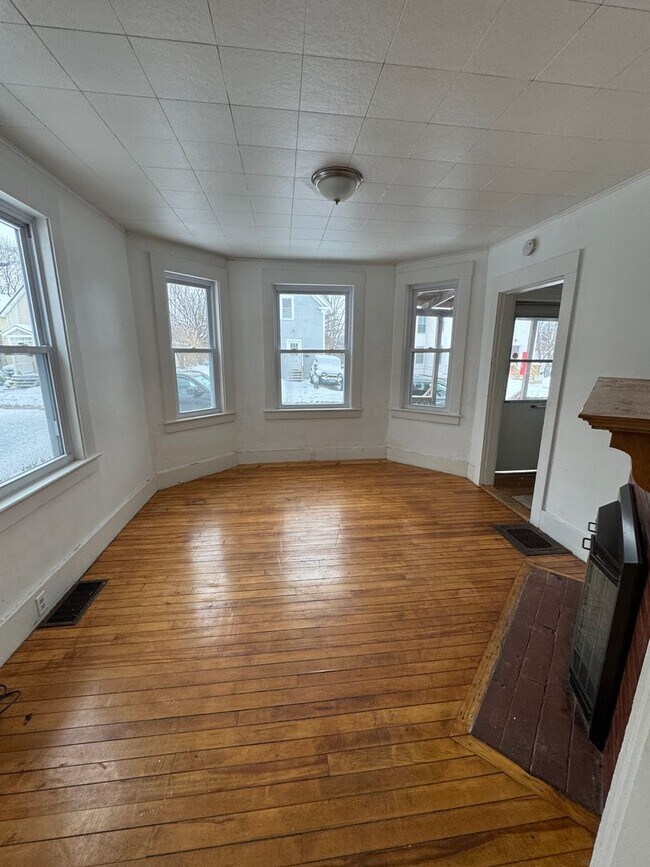 Building Photo - 29 Court St