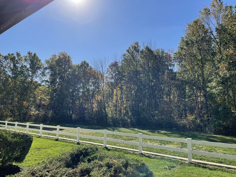 Building Photo - 49 Baldwin Ct