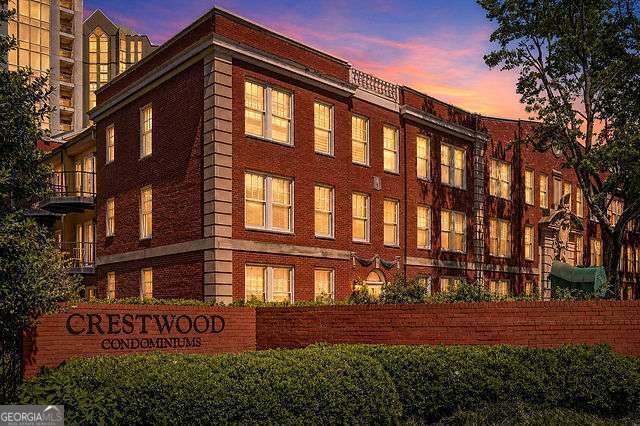 Building Photo - 2840 Peachtree Rd NW