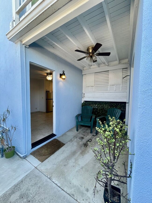 Building Photo - Pierpont Beach Studio | $2000 per month