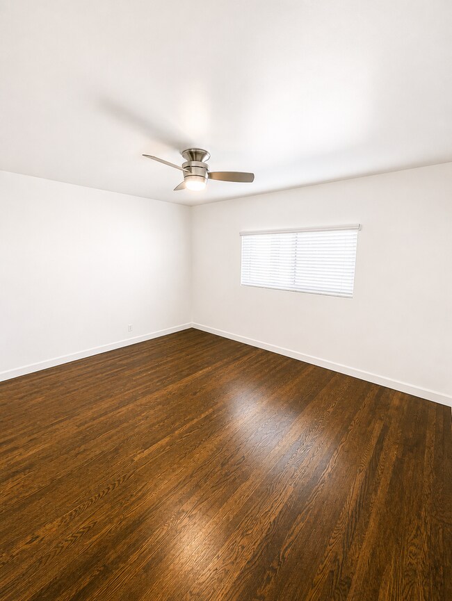 Building Photo - Remodeled 2BR in NoHo – New Kitchen, 2 Parking Spaces, Walk to NoHo West Mall
