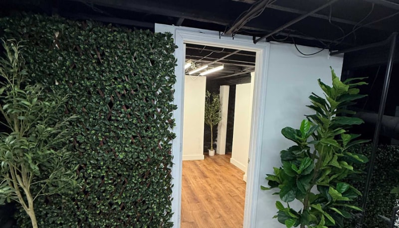 Building Photo - 82 W Broadway