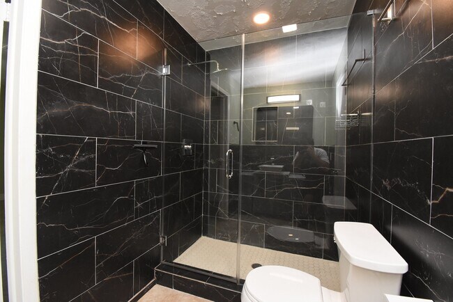 Building Photo - 6003 Long Leaf Dr