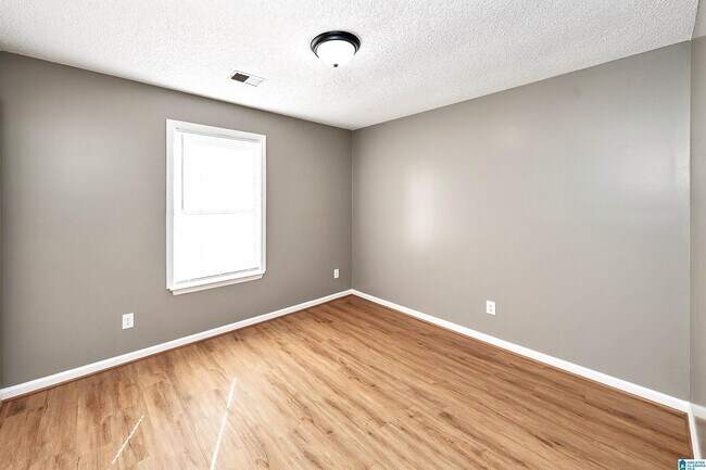 Building Photo - 3719 Gray Oaks Dr