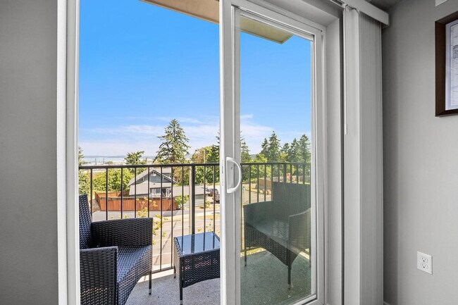 Building Photo - 624 E 32nd St