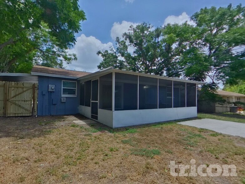 Building Photo - 1124 Jadewood Ave