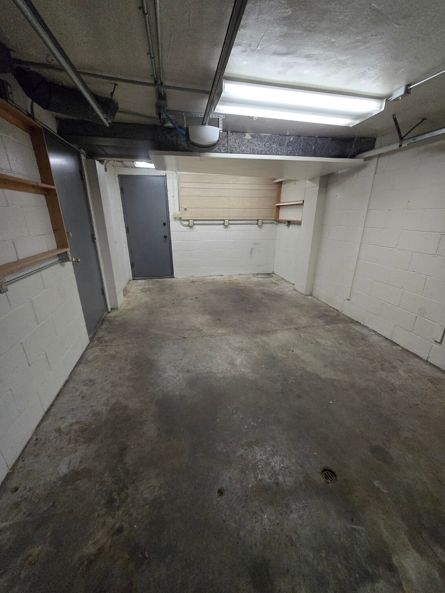 Building Photo - 1043 Broadview Blvd S