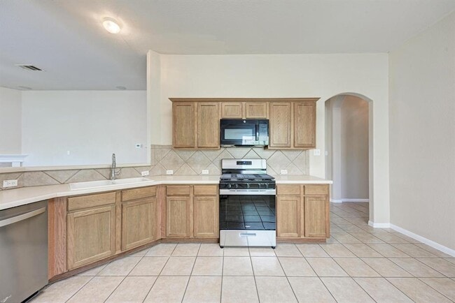 Building Photo - 18613 White Water Cove