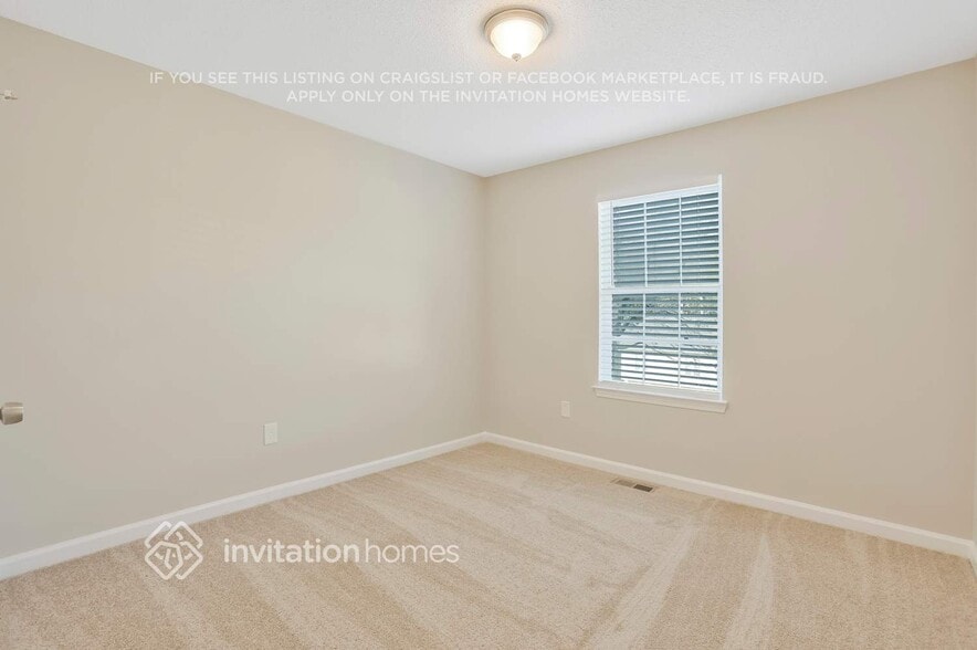Building Photo - 3834 Deercreek Dr