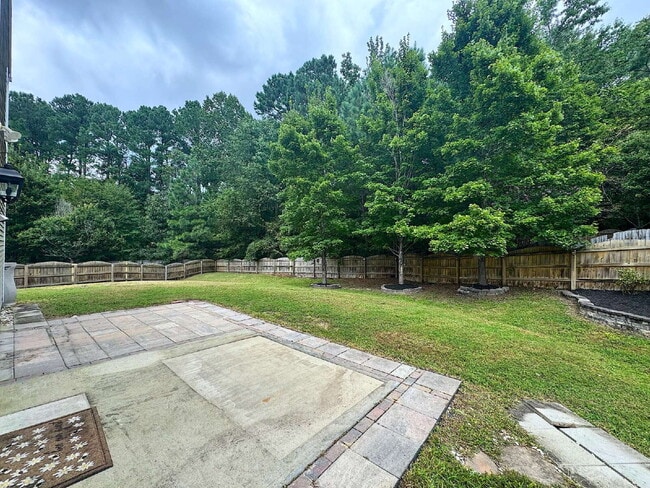 Building Photo - Spacious Three Bedroom Home in Churchill N...