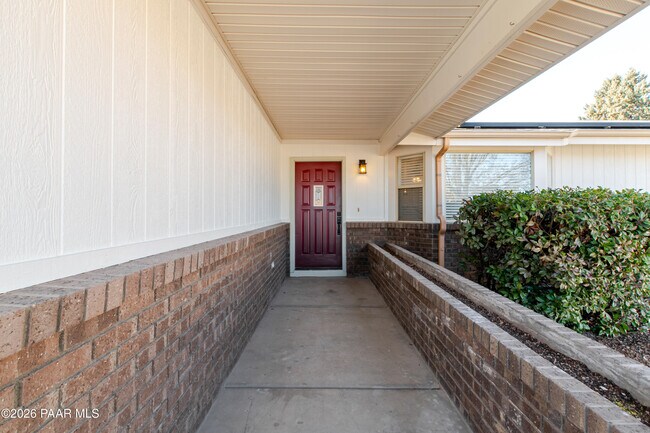 Building Photo - 4840 N Agua Fria Dr