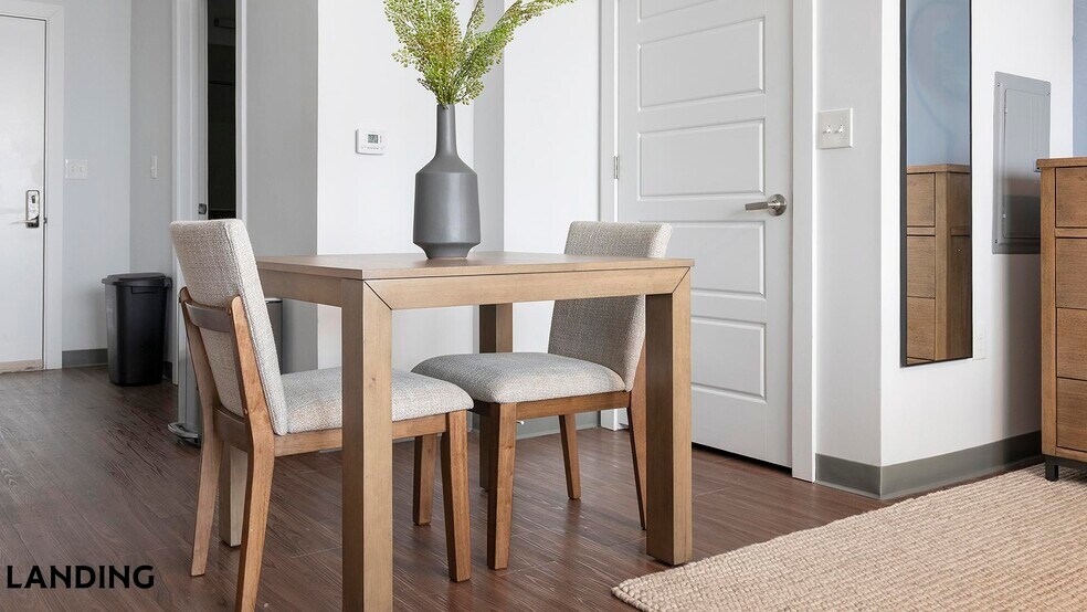 Building Photo - 302 13th St S