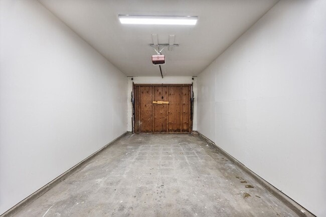 Building Photo - Beautiful 2-Bedroom Condo in Bakersfield, CA