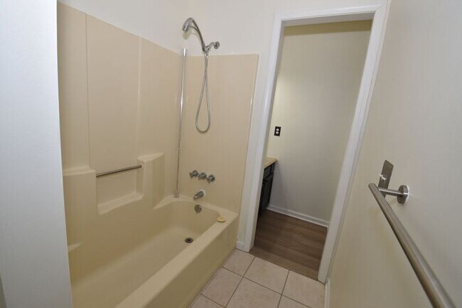 Building Photo - Cross Creek 4 bedroom home