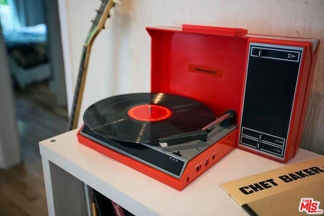 Building Photo - 2232 Allesandro St