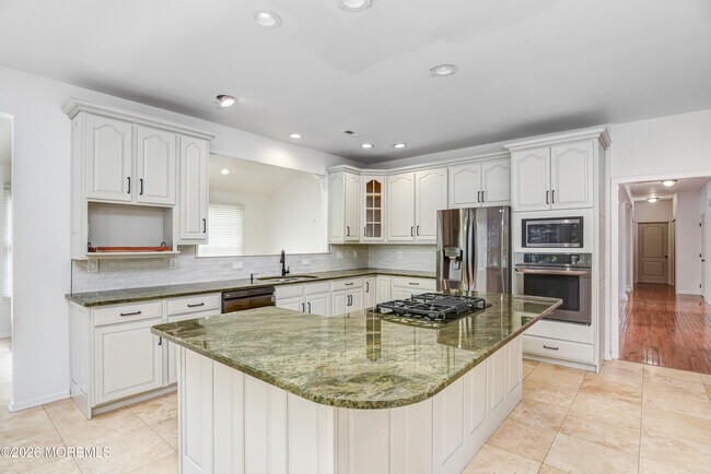 Building Photo - 9 Mackenzie Ct