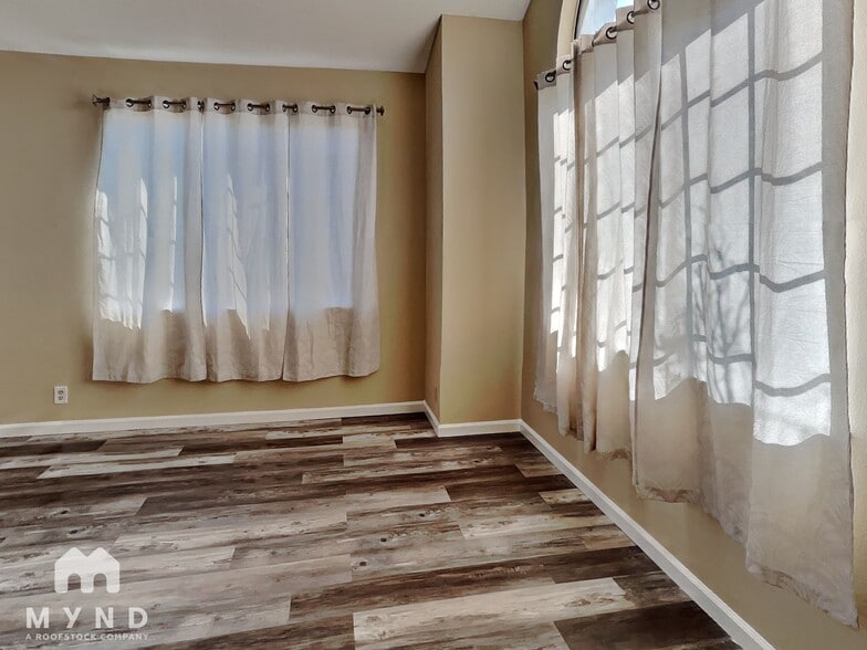 Building Photo - 330 Dodini Ct