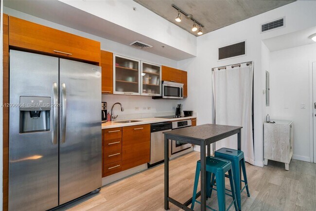 Building Photo - 3470 E Coast Ave