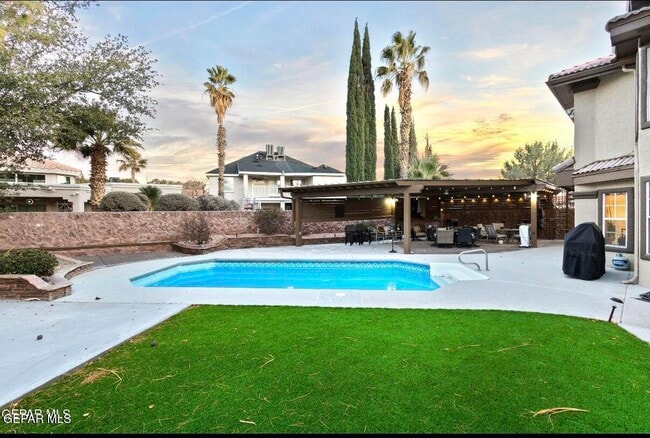 Building Photo - 1984 Paseo Granada Ln