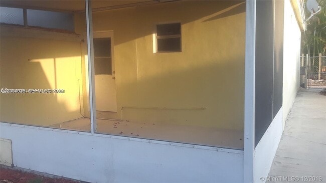 Building Photo - 1934 Rodman St