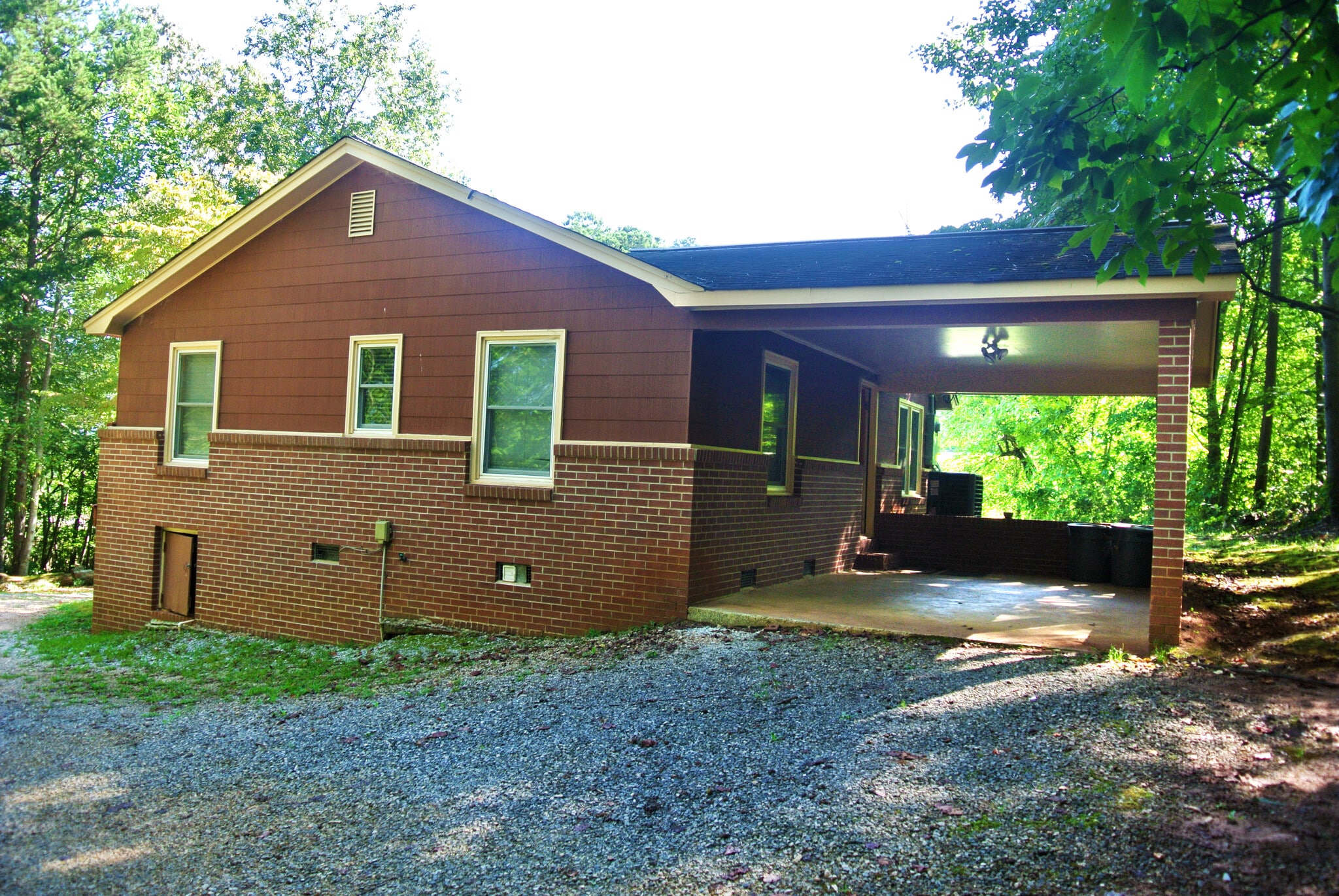 Building Photo - 623 Old Salem Rd