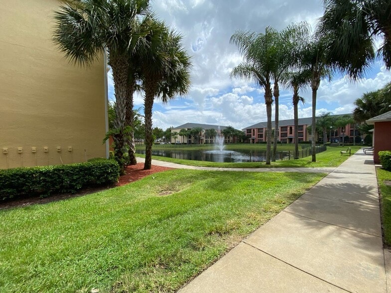 Building Photo - 10831 Windsor Walk Dr