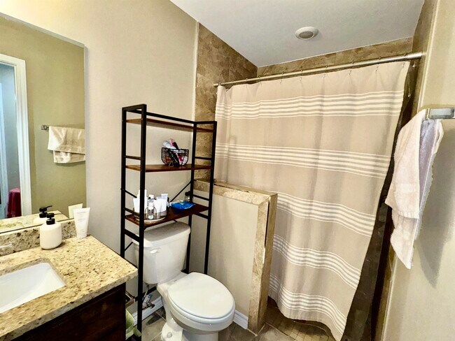 Building Photo - 3011 Bluebell Ct