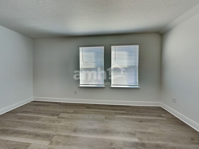 Building Photo - 6622 Atlantic Bch Ave