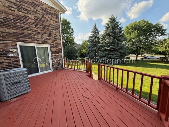 Building Photo - 280 Paddock Cir