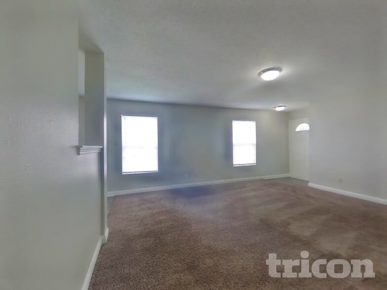 Building Photo - 8538 Bluff Point Dr