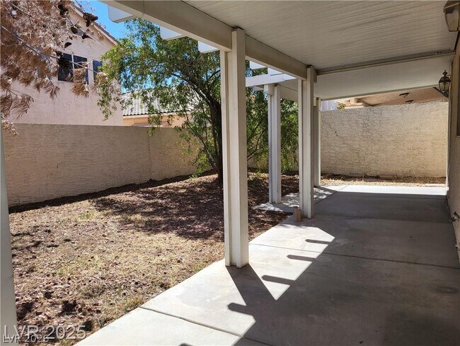 Building Photo - 7951 Sky Birch Ct
